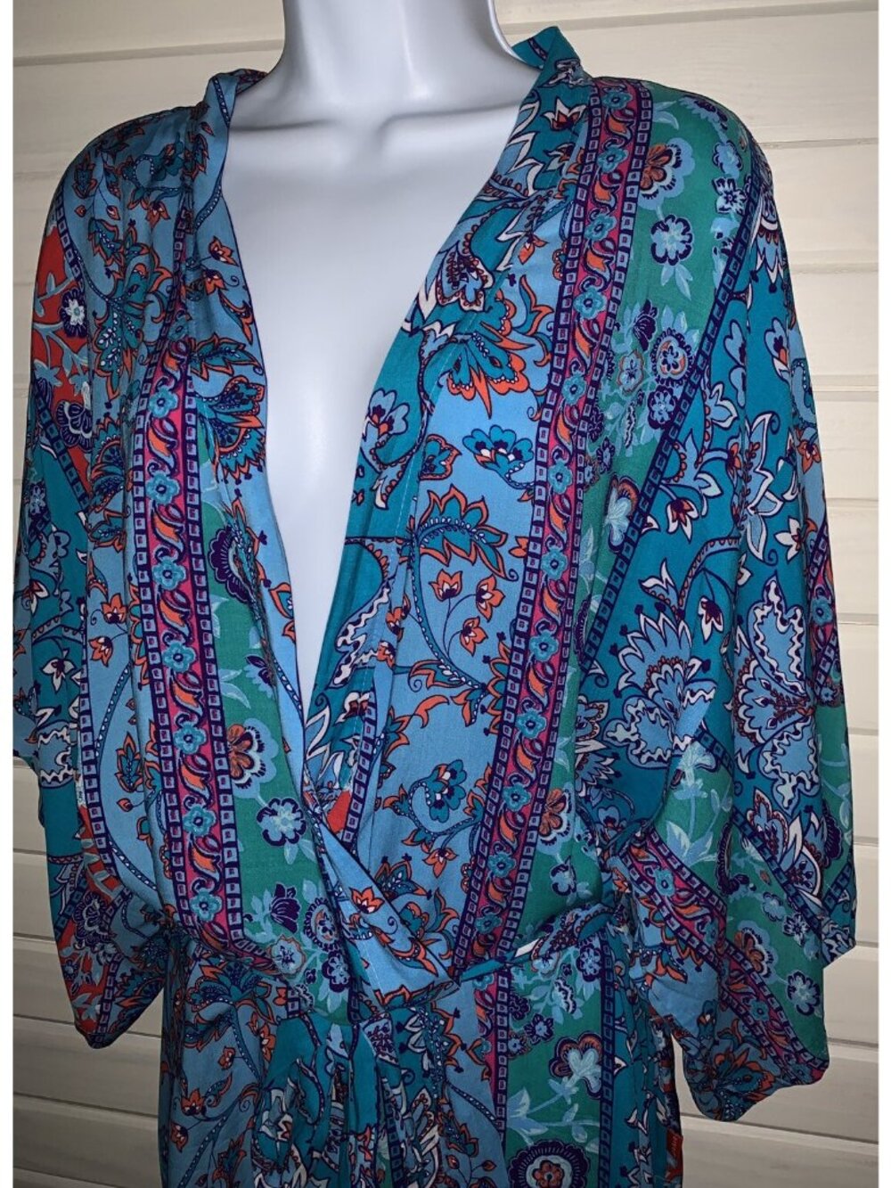 Josie Natori Sz MEDIUM Kimono Robe Short Rayon Blue Attached Belt *VGUC